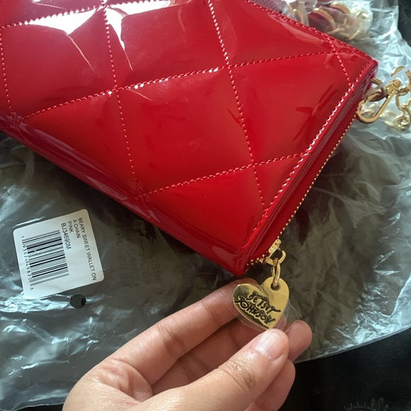 Betsey Johnson RARE Gummy Bear Crossbody bag - Picture 8 of 8